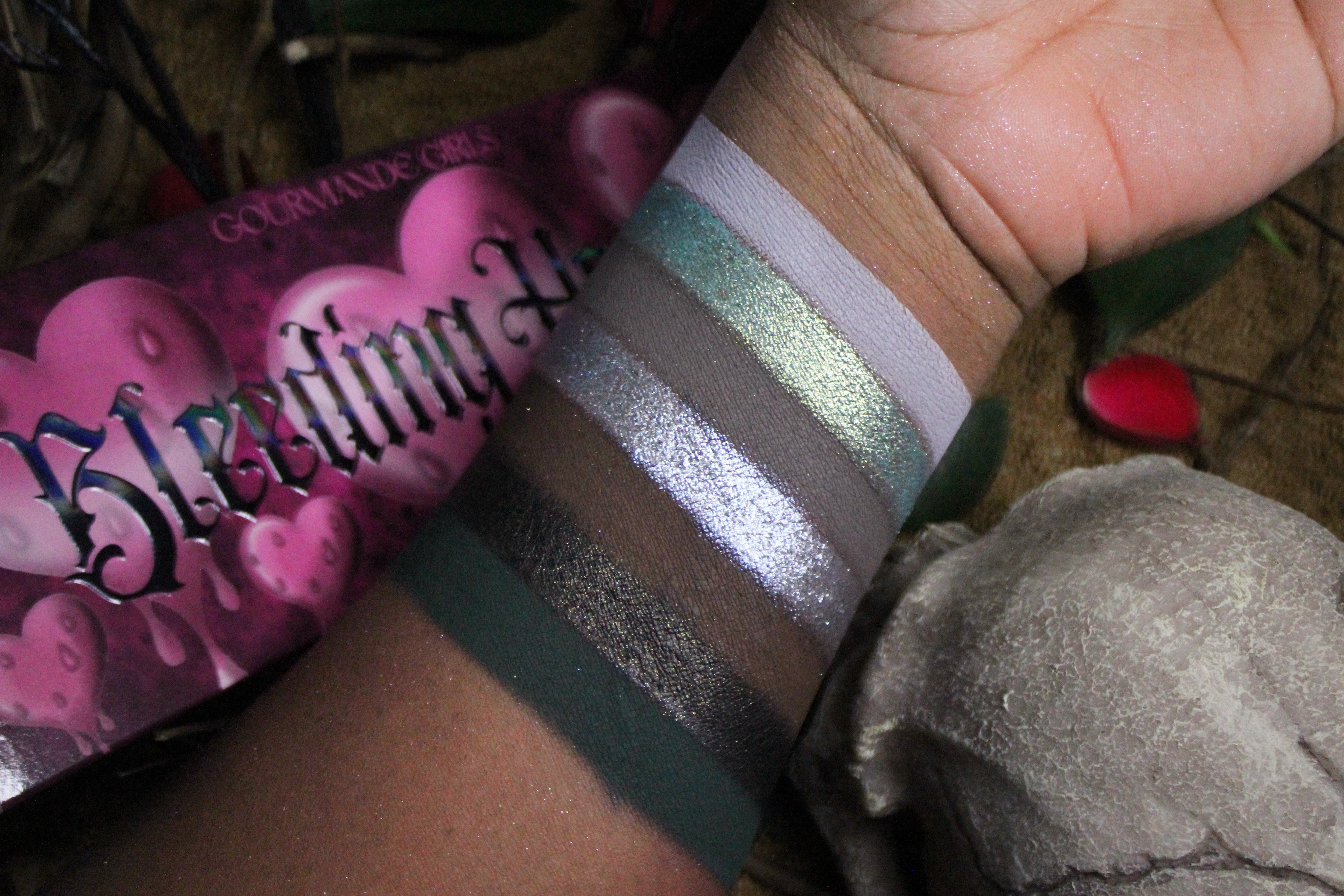 Bleeding Hearts Palette