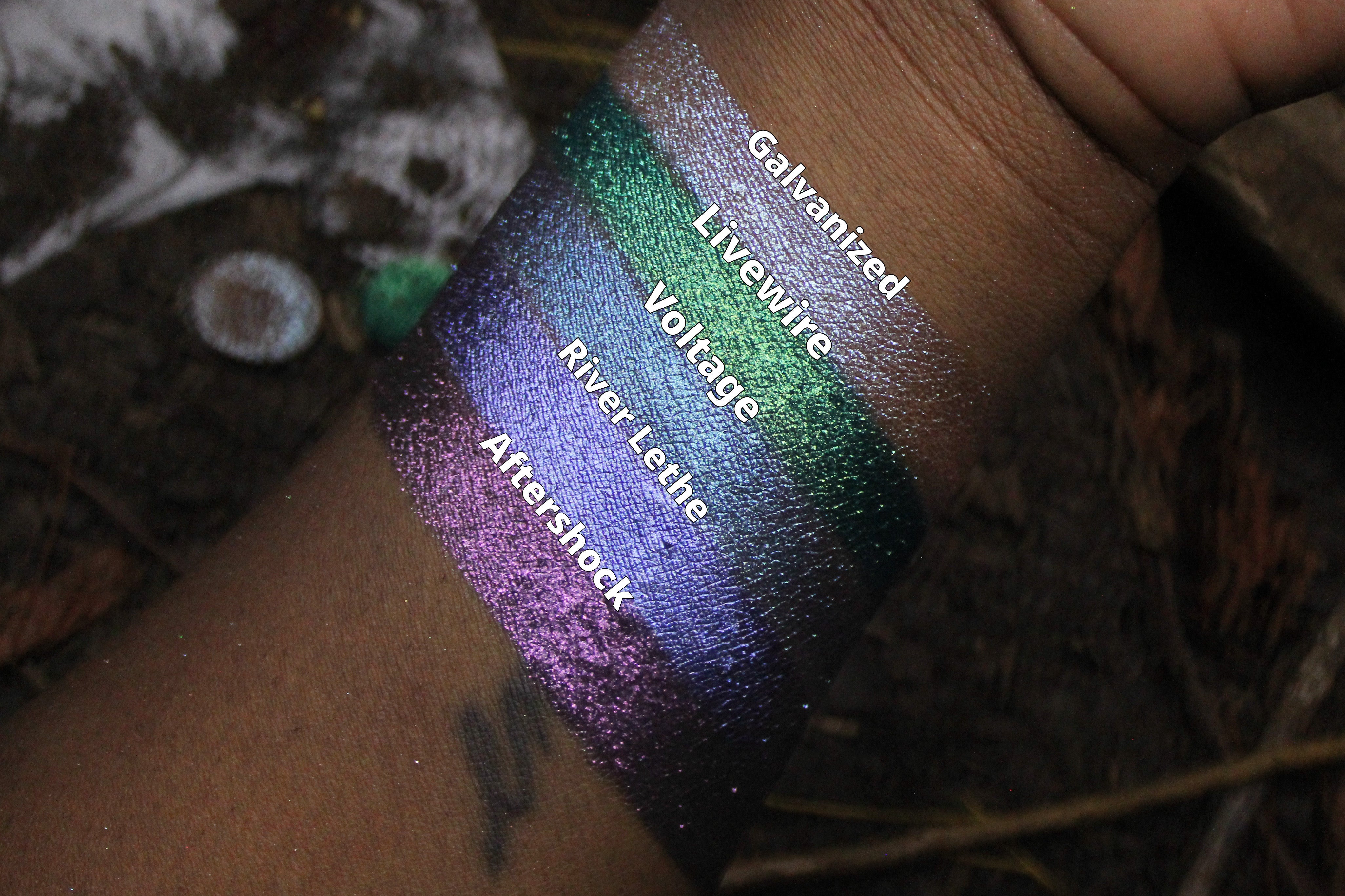 Livewire Pressed Pigment Holochrome Single